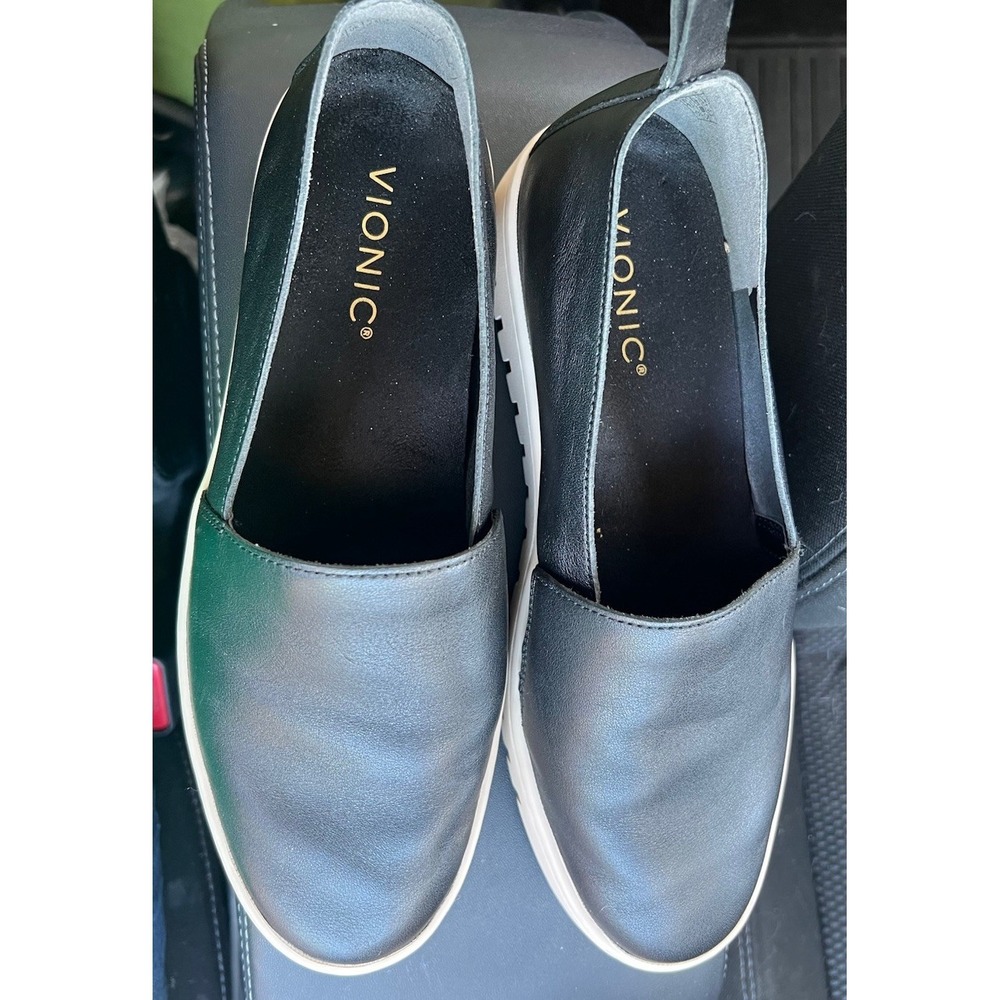 Vionic Up Town A Line Women's Sz‎ 8M Black Leather  Slip-On Shoes